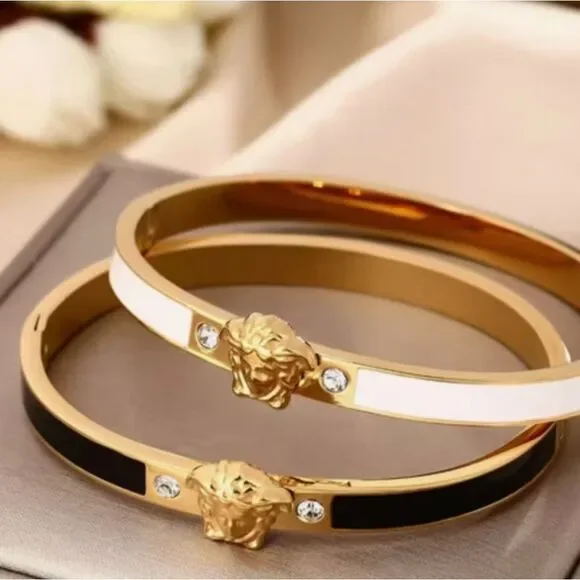 18K Gold Medusa Head White Oil Drip  Diamond Bracelet - Picture 3 of 7